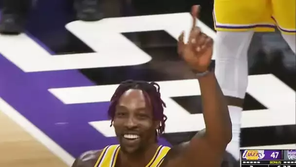 Dwight Waves The Mutombo Finger Wag & Gets the Lakers Crowd UP! ☝