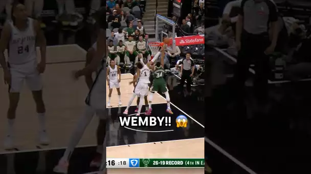 Wemby with back-to-back blocks on Giannis! 🙅‍♂️