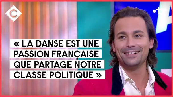 L'ABC - De la danse, des porte-drapeaux, du béton et des nouvelles de Macron - C à vous - 12/11/2021