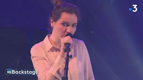 Liz Van Deuq : 'Pas de place' en live pour le concert Backstage