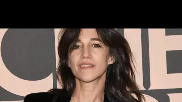 Charlotte Gainsbourg revient sur son hémorragie cérébrale : “J’ai saigné pendant...