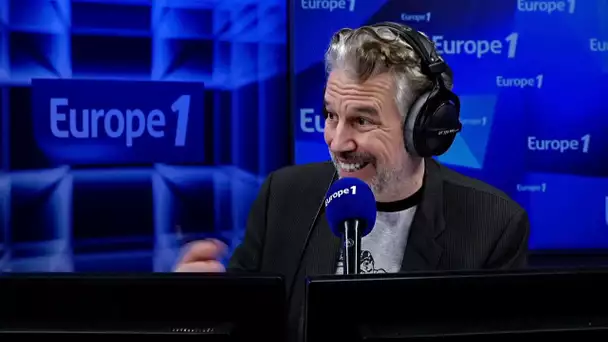 "C'est assez intense", confie Thierry Lhermitte, seul en scène pour la première fois