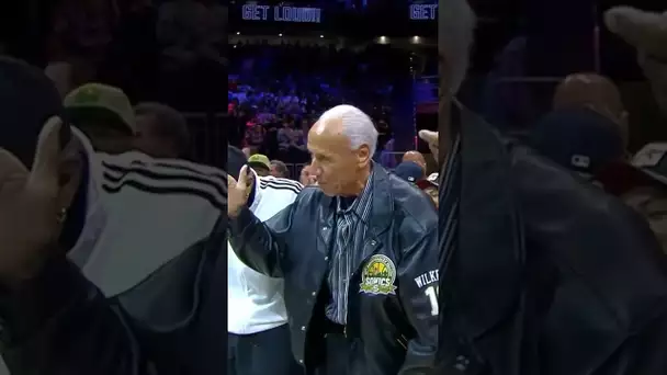 SuperSonics legend Lenny Wilkens gets a standing ovation in Seattle! 👏 | #Shorts