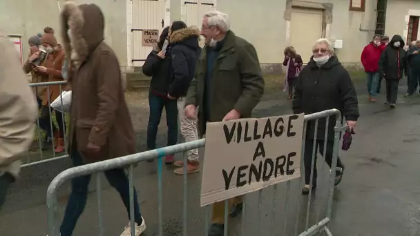 Les habitants de La Puye protestent à nouveau contre la construction d'une unité de méthanisation