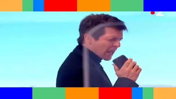 Un célèbre journaliste improvise un concert de Johnny en direct sur France 2  mais que va penser La