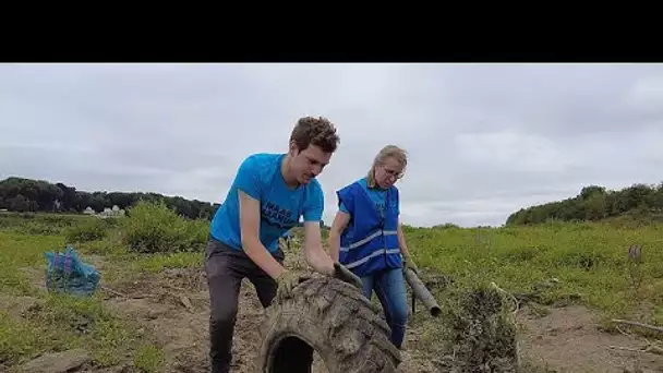 Retirer les déchets plastiques des cours d'eau : une tâche sans fin ?