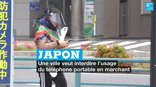 Japon : une ville veut interdire l’usage du téléphone portable en marchant