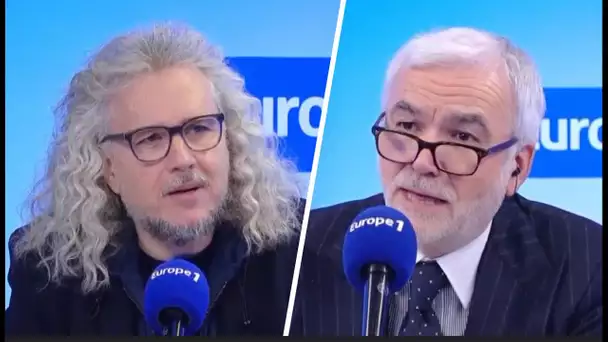 Yvan Cassar face à Pascal Praud pour le "Johnny Symphonique Tour"