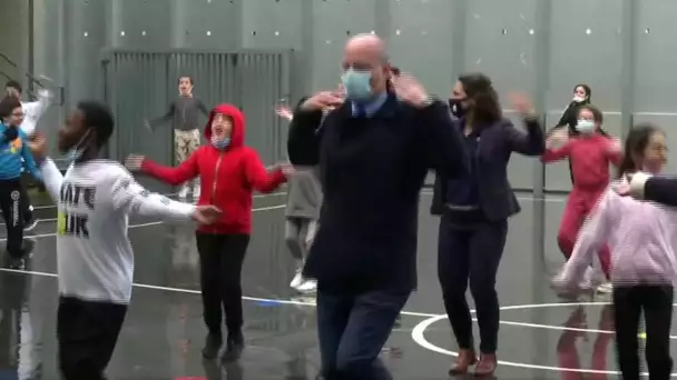 Jean-Michel Blanquer mouille la chemise pour la promotion des 30 minutes de sport par jour à l'école