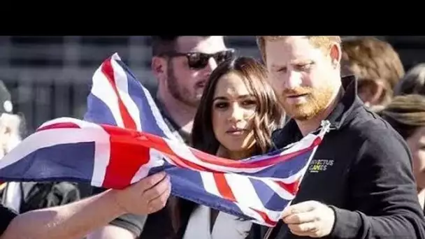 Meghan Markle et le prince Harry souriants se dirigent vers Manchester avec une protection «anneau d