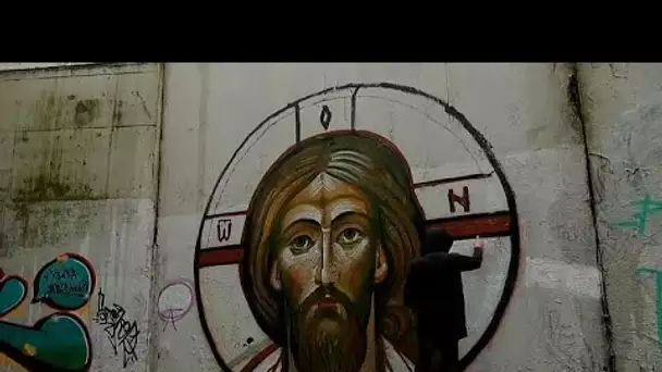 En Russie, un collectif de graffeurs peint des icônes religieuses sur les murs de Moscou