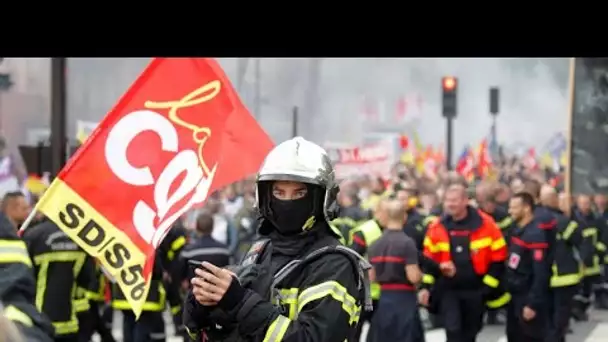 Les pompiers dans la rue pour tirer la sonnette d'alarme sur leurs conditions de travail