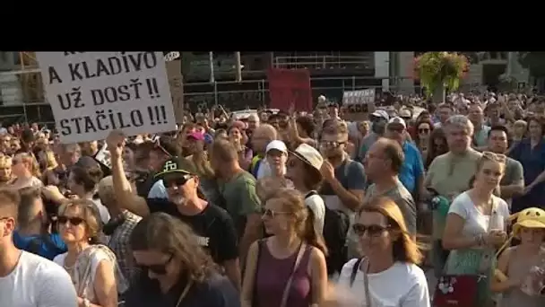 Slovaquie : des milliers de personnes dans la rue contre la pression sur la culture et la justice