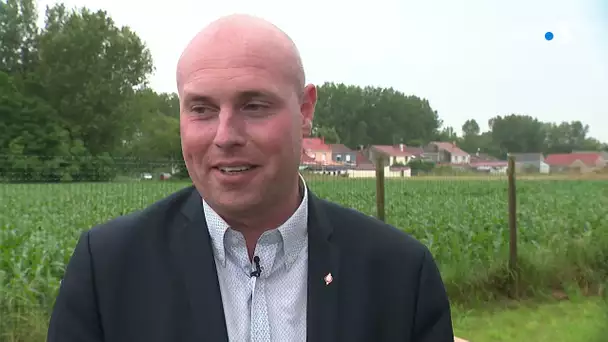 Portrait de Julien Gokel, jeune maire socialiste de Capelle-la-Grande