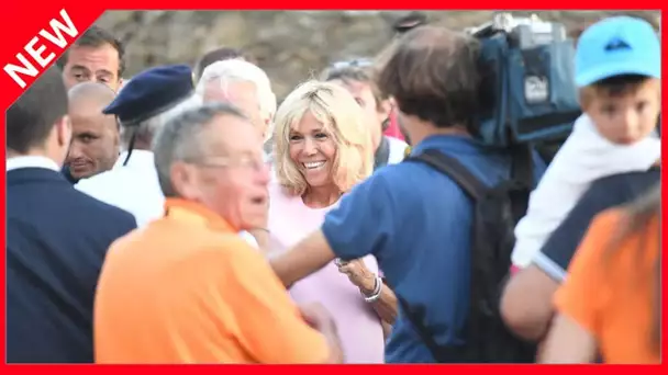 ✅  Brigitte Macron dansant le rock à Bormes-les-Mimosas : cette séquence culte