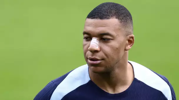 Euro 2024 : Kylian Mbappé s'entraîne à part avec un pansement deux jours avant France-Pays-Bas