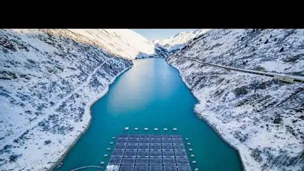 Le premier parc solaire flottant en haute altitude au monde est en Suisse