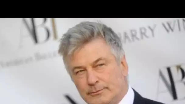 Tir mortel d’Alec Baldwin : l’assistant réalisateur qui lui a remis l'arme...