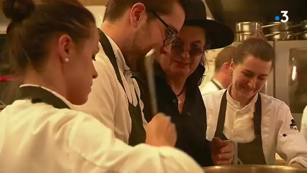 Le chef Marc Veyrat quitte son restaurant à Manigod, sa fille prend le relais