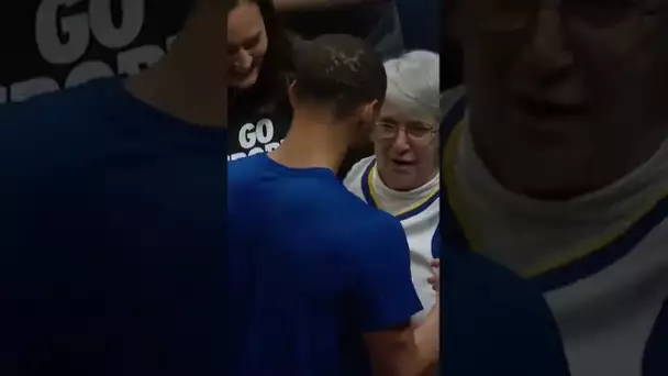 Everybody loves Steph 💙💛