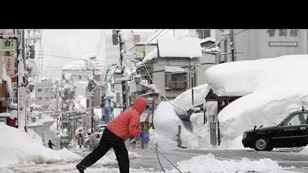 Tempêtes de neige dans le nord du Japon