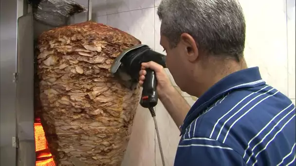 Il paie les kebabs avec 170 pièces de 10 centimes !