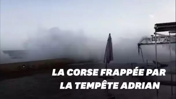 Les images de la violente tempête Adrian qui frappe la Corse