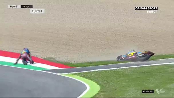 Moto2 - Alex Márquez chute lors des essais libres 2