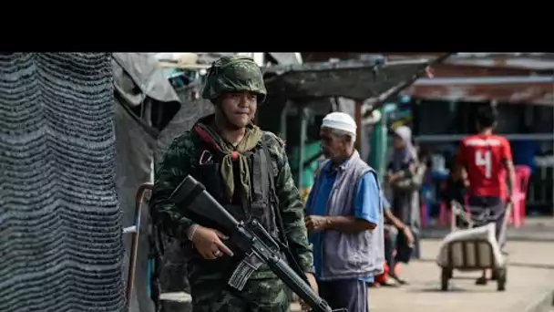 Un soldat tue 17 personnes en Thaïlande