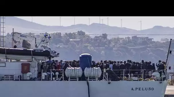 Migrants et Covid-19 à Lampedusa : le maire de la petite île italienne ne peut pas faire face