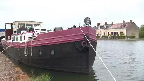 Le confinement dans une péniche sur le canal latéral à la Loire