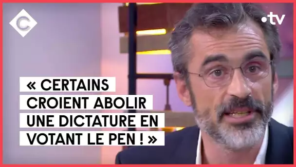 La relation tendue de Marine Le Pen avec les médias, avec Raphaël Enthoven - C à vous - 12/04/2022