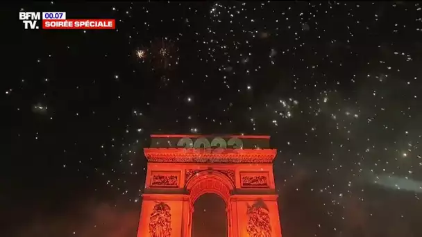 Nouvel An 2023: les images du feu d’artifice des Champs-Élysées