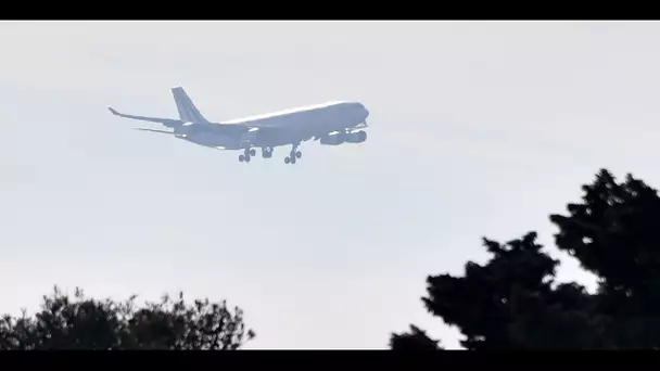 Coronavirus : arrivée à Roissy de l'avion rapatriant 28 Français de Chine