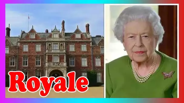 Pourquoi la reine est elle arrivée dans sa loge de Sandringham un mois plus tôt que d'h@bitude