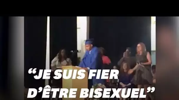 Cet étudiant fait son coming out devant le lycée à la remise des diplômes