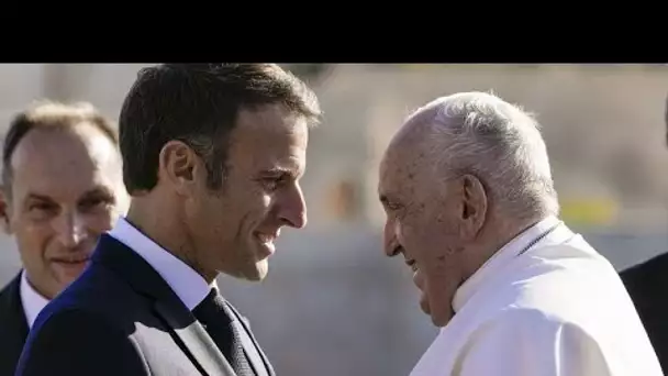 Les migrants "n'envahissent pas", le Pape François met Emmanuel Macron face à ses responsabilités