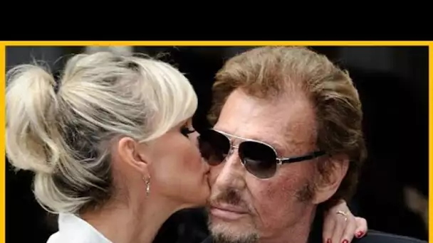 Noël: Laeticia Hallyday pense toujours à son défunt mari, Johnny Hallyday