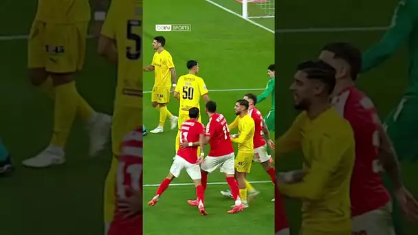 🤬💥 Quand Di Maria pète un plomb, même l'arbitre a du mal à l'arrêter ! #shorts