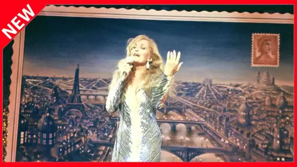 ✅  Dalida : d’où provient cette robe Balmain mise aux enchères ? Orlando s’indigne