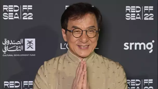 Festival d'Avignon Off  : «Au nom du père, du fils et de Jackie Chan», une comédie touchante à ne…