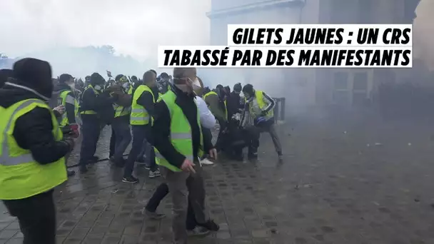 Gilets jaunes : un CRS passé à tabac place de l&#039;Etoile