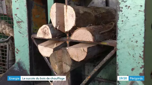 Gros succès pour les bois de chauffage et les poêles à bois