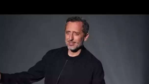 Gad Elmaleh dévoile son échange improbable avec un médecin pendant une opération et...