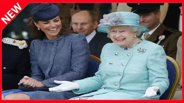 ✅  Elizabeth II dépitée : pourquoi Kate Middleton et William sont ses seuls espoirs