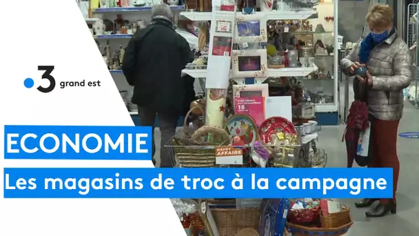 Les magasins de troc font le plein de vendeurs et de clients dans les villages