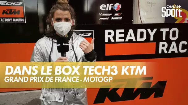 Dans le box de Tech3 KTM !