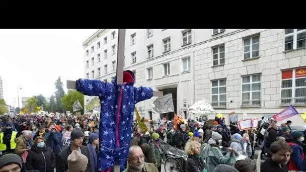 Pologne : manifestations contre les refoulements de migrants à la frontière