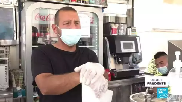 Place du Trocadéro à Paris, les touristes parisiens ont remplacé les touristes étrangers