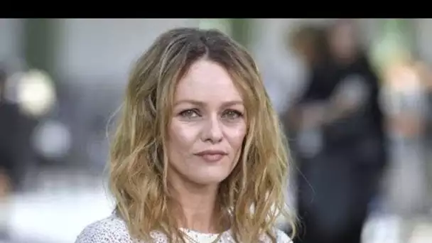 "Tu étais tellement mauvaise" : Vanessa Paradis humiliée lors d'un tournage, elle se...